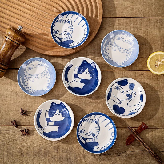 Peinture souvenirs sur assiettes en céramique.